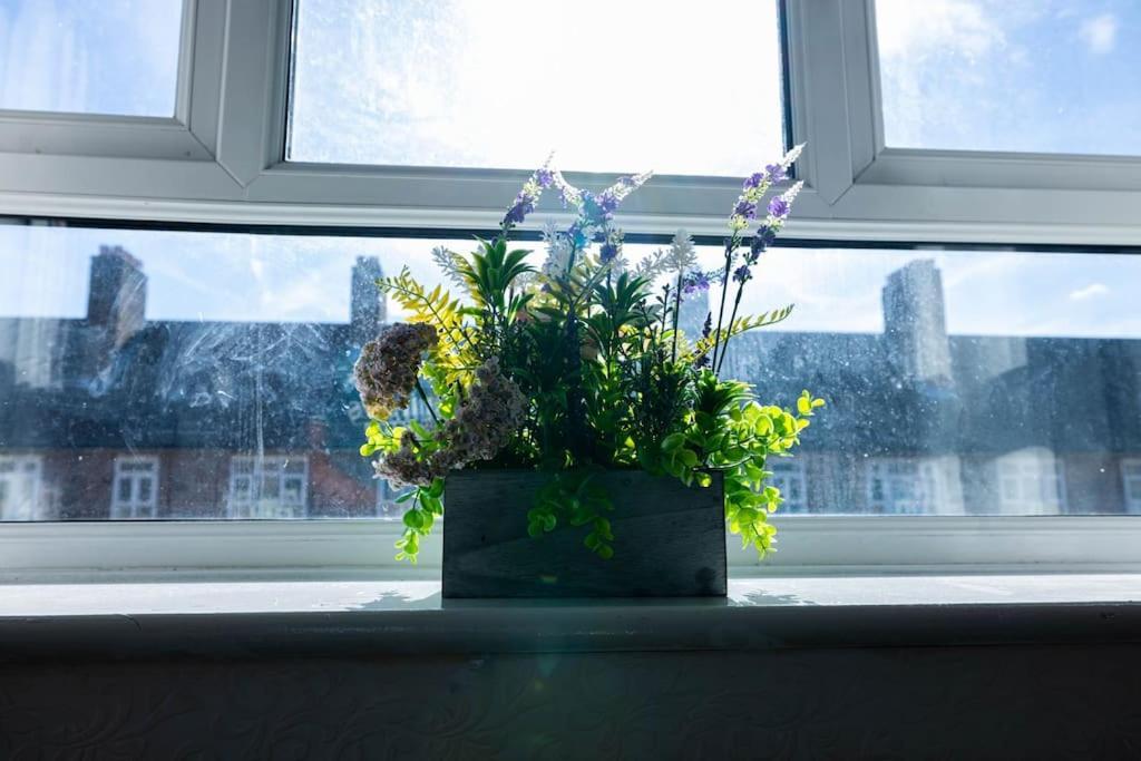 Apartament Pristine 3 Beds Hackney E9 Londyn Zewnętrze zdjęcie